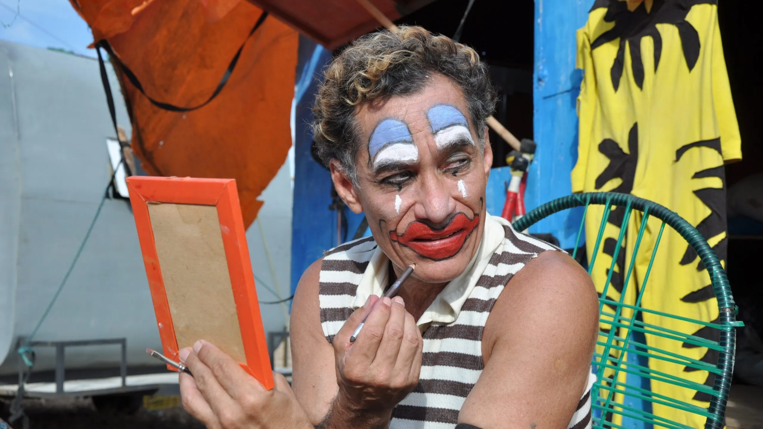 Com cineclube e residência dramatúrgica, agenda da Vila das Artes reúne diferentes atividades gratui